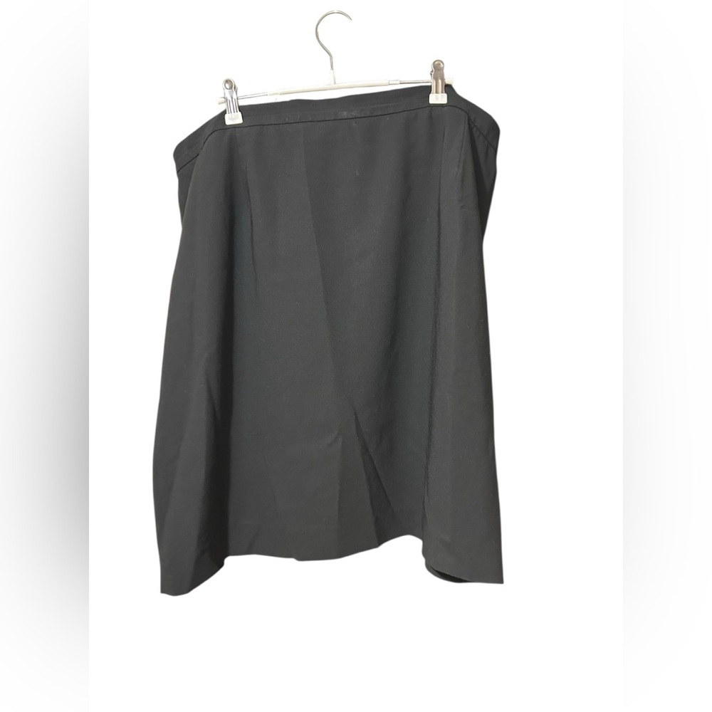 Jones New York Classic Black A-Line Skirt